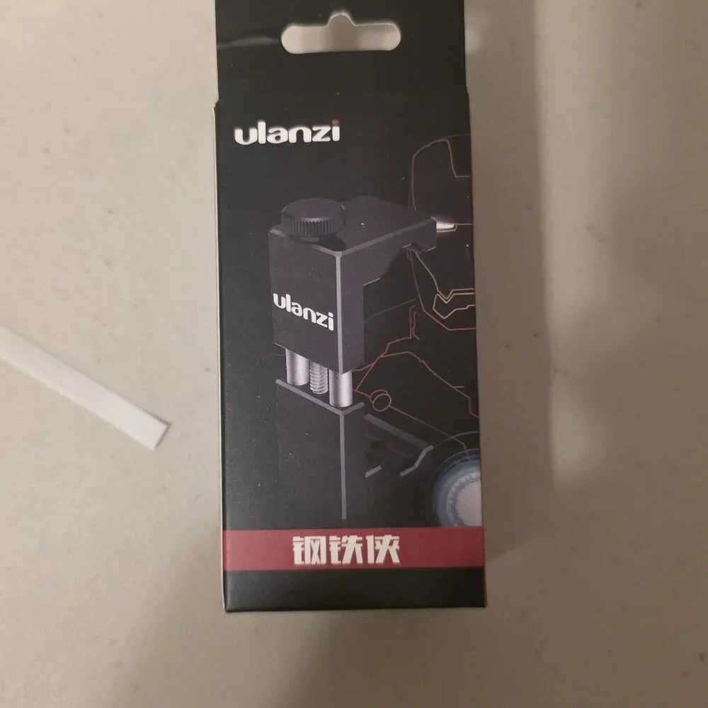 Ulanzi Phone holder for car with go pro type mounts